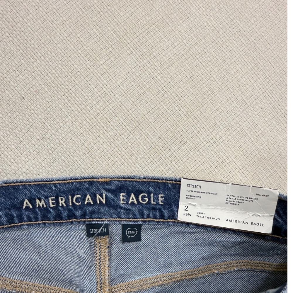 American Eagle Super High-Rise Straight Womens 2 Short Blue Frayed Hem NWT - Picture 8 of 9